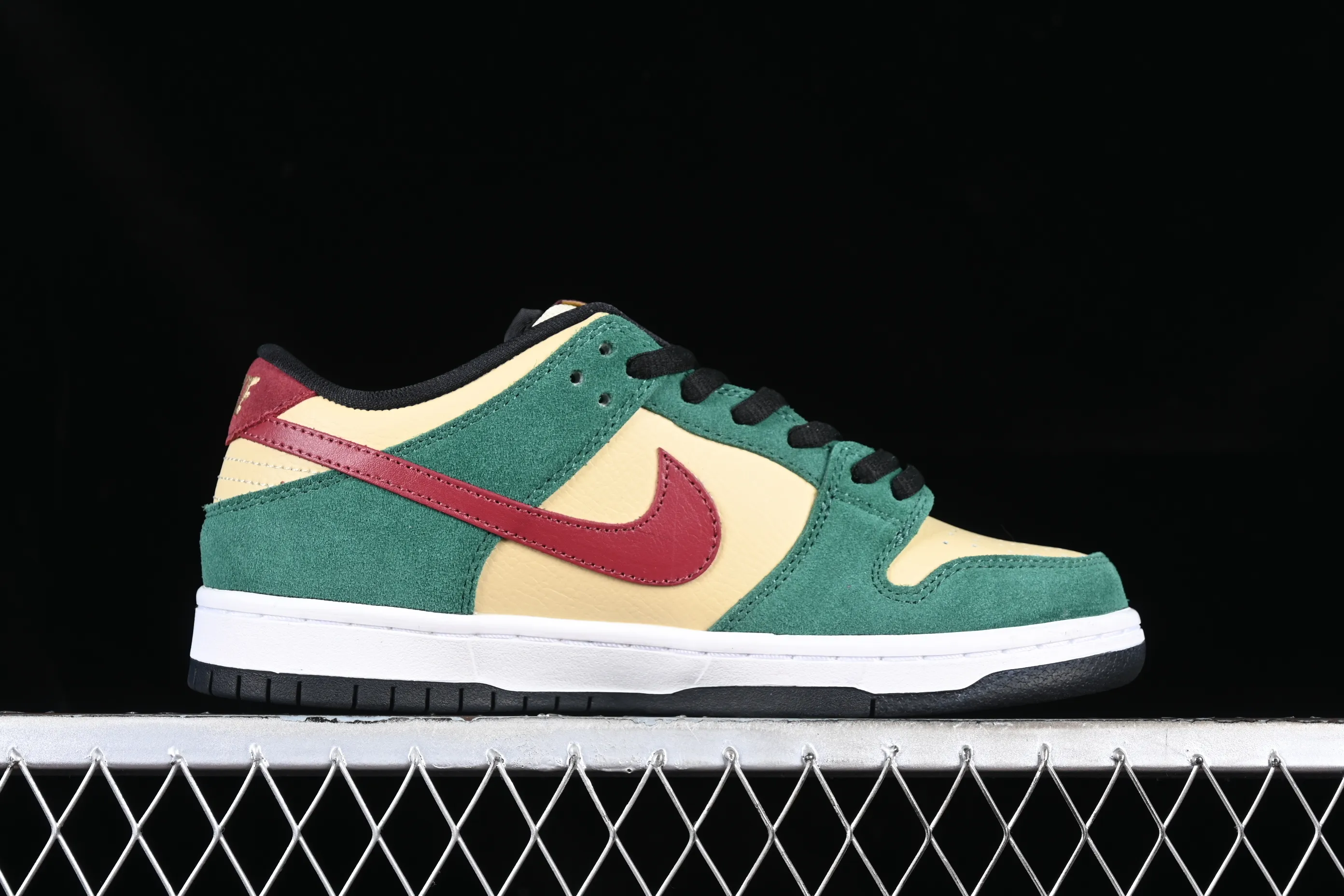 All categories Nk SB Dunk series Nk SB Dunk Low low-top sneakers Nk SB Dunk Low Pro SB smashed backboard fashion casual sneakers 304292-700